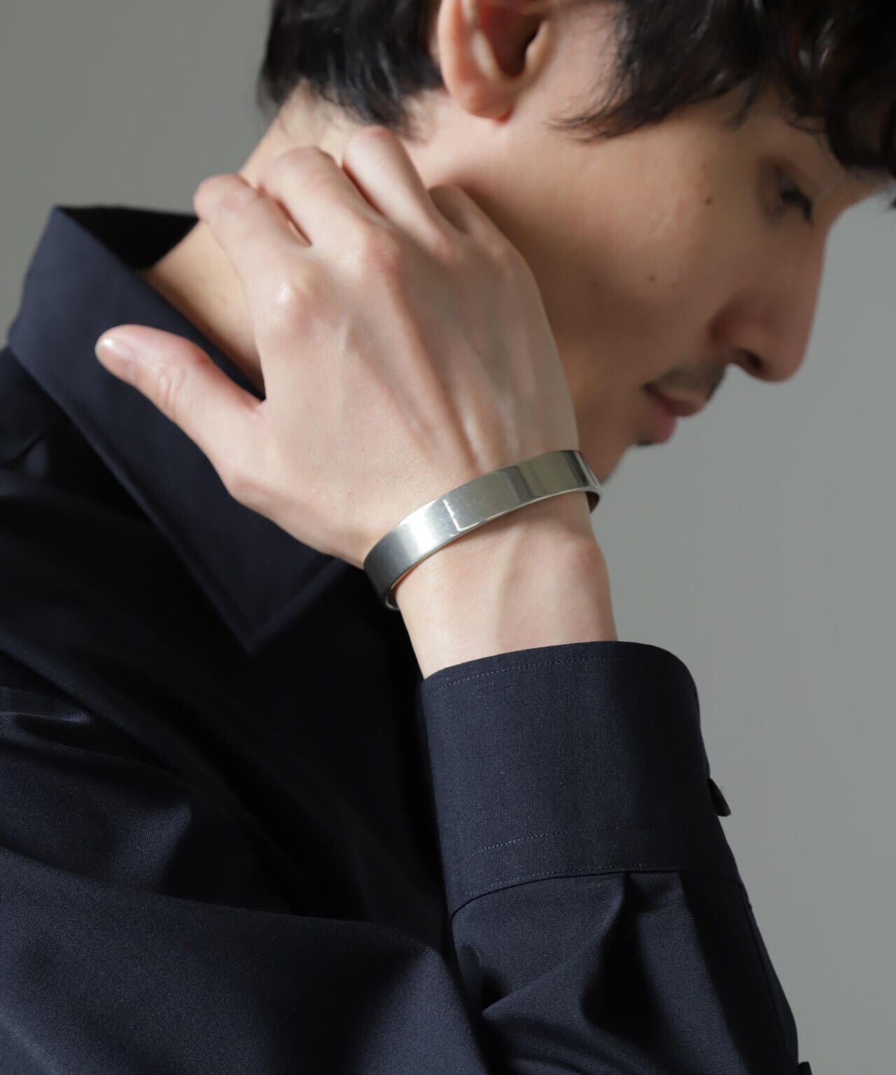「NU jewelry」ジャーマンシルバーナローバングル 6684248201
