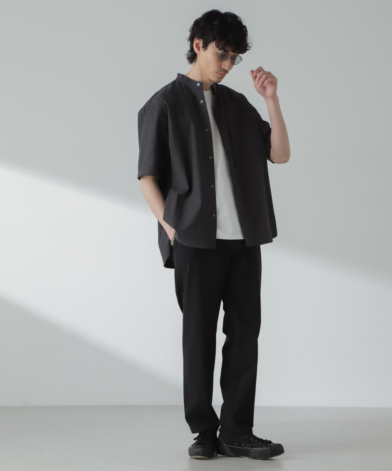 リネンコットンヘリンボーンバンドカラーシャツ 6684121212