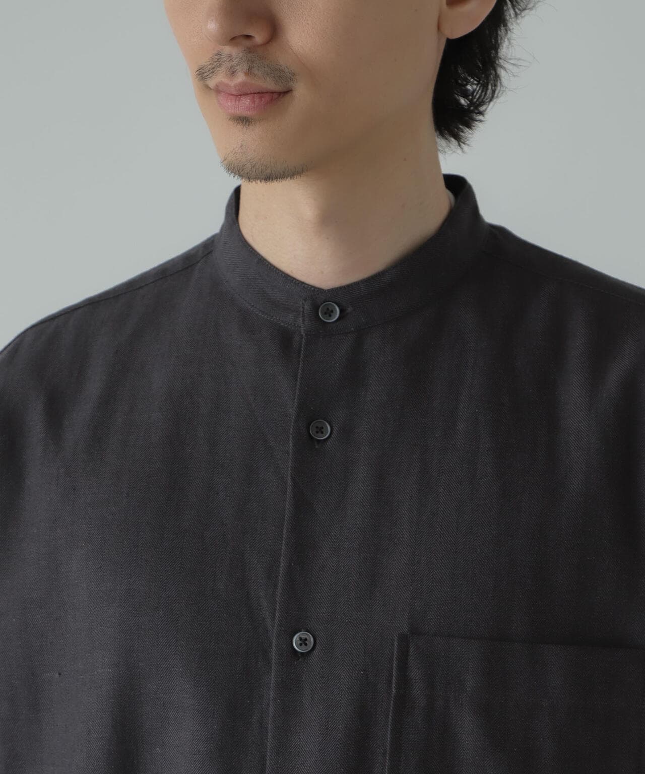 リネンコットンヘリンボーンバンドカラーシャツ 6684121212