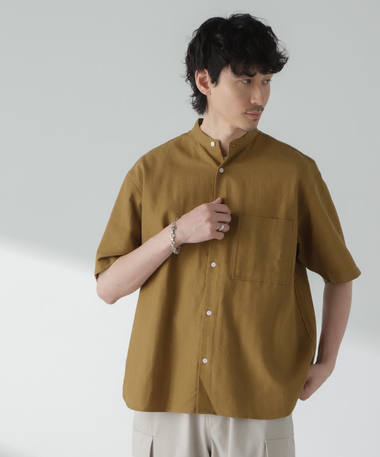 リネンコットンヘリンボーンバンドカラーシャツ 6684121212