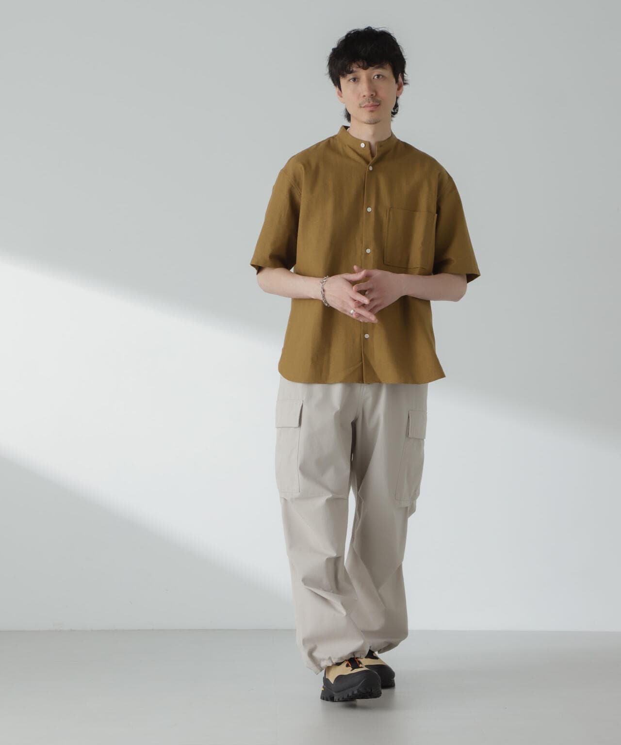 リネンコットンヘリンボーンバンドカラーシャツ 6684121212