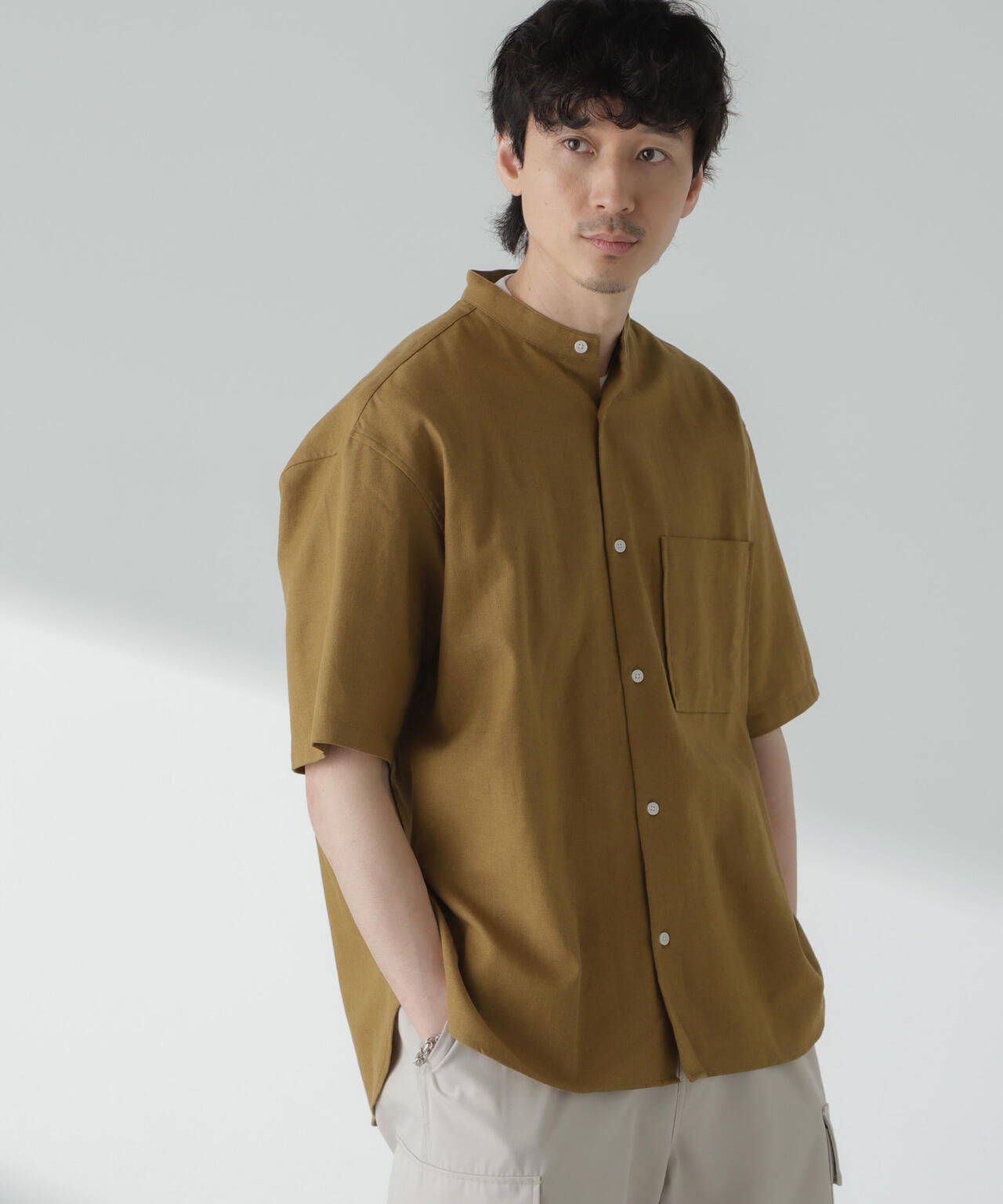 リネンコットンヘリンボーンバンドカラーシャツ 6684121212