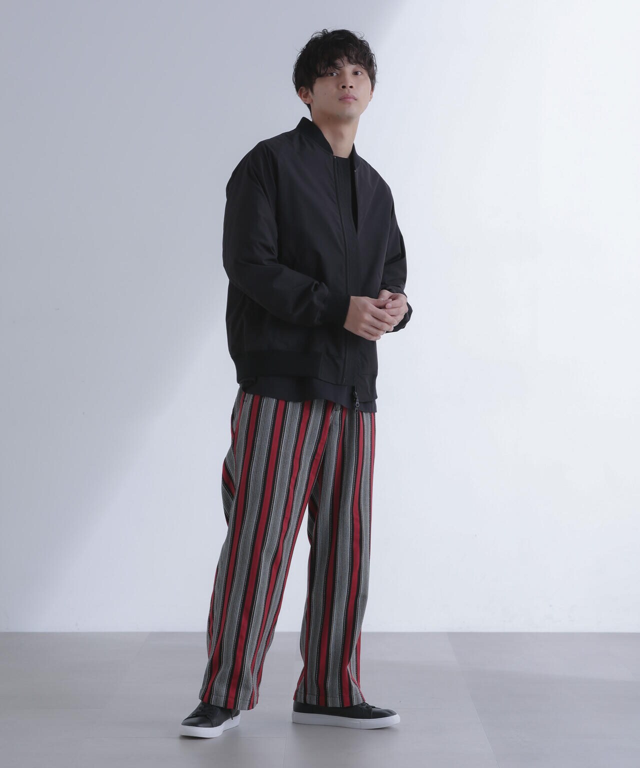 マルチストライプジャガードイージーパンツ 6684127212
