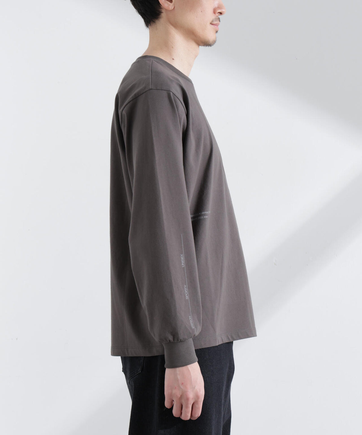 「NJ/CLUB」 ロゴプリントロングスリーブTシャツ 6685123219