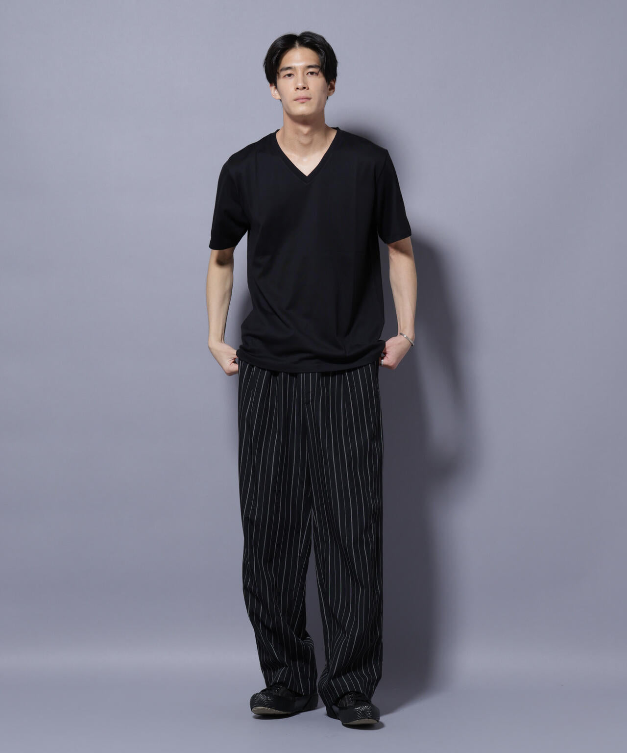 WEB限定/Anti Soaked(R) 汗染み防止 Vネック レギュラーシルエットTシャツ 6685124206