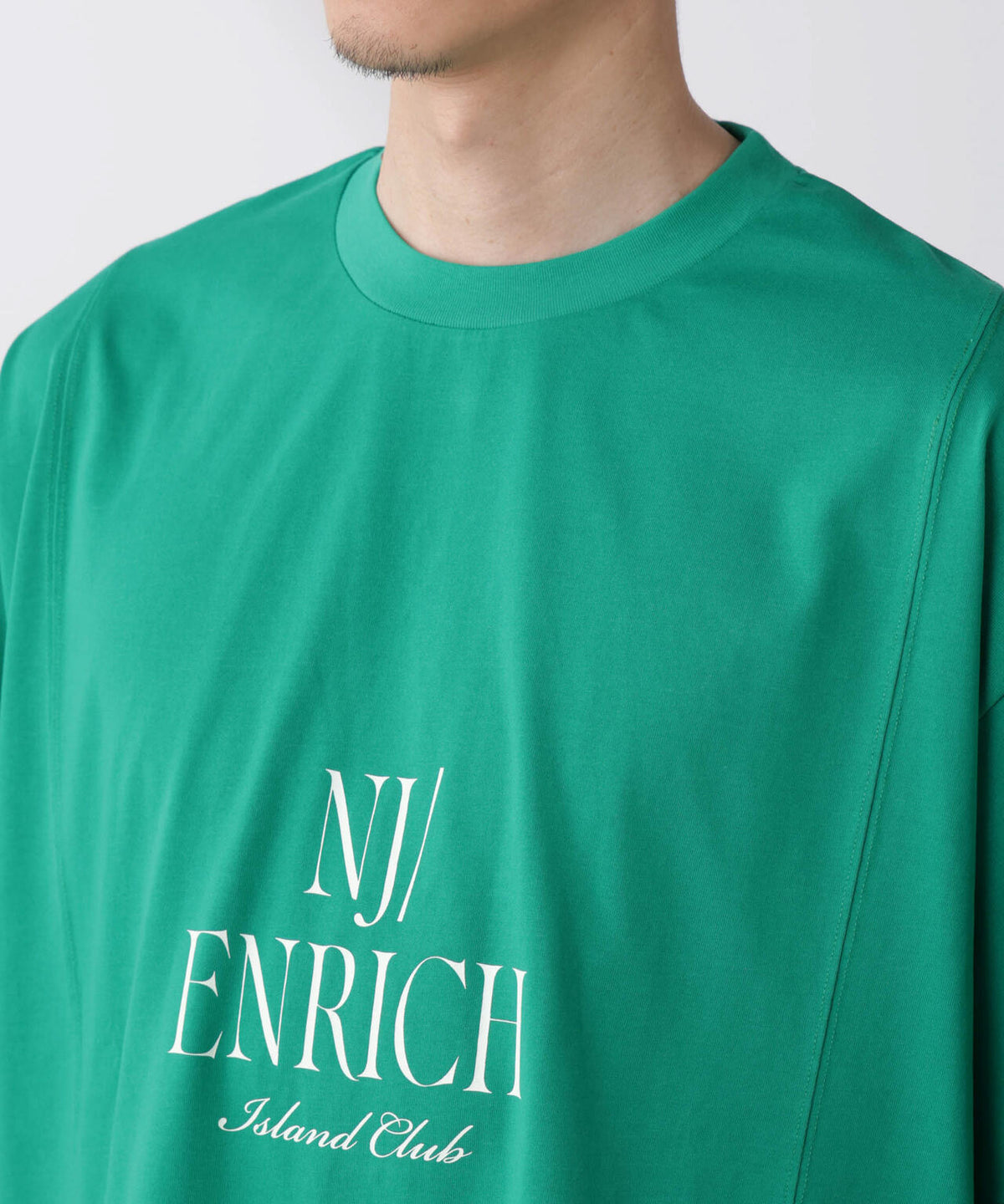 「NJ/CLUB」 ENRICHプリント切り替え Tシャツ 6685124223