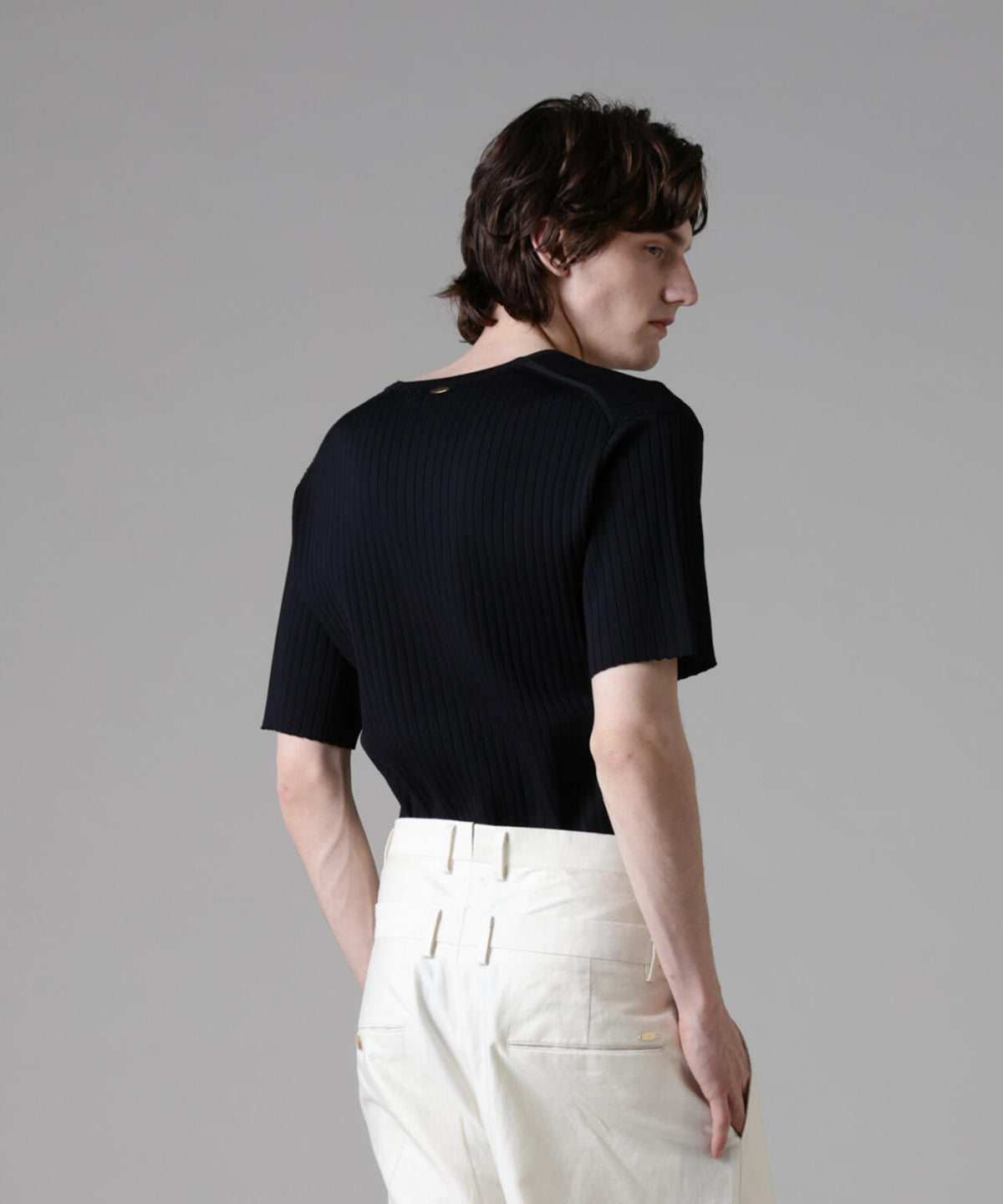 「ASSEMBLANC」ウォッシャブルシルクワイドリブVネックニットTシャツ 6685124255