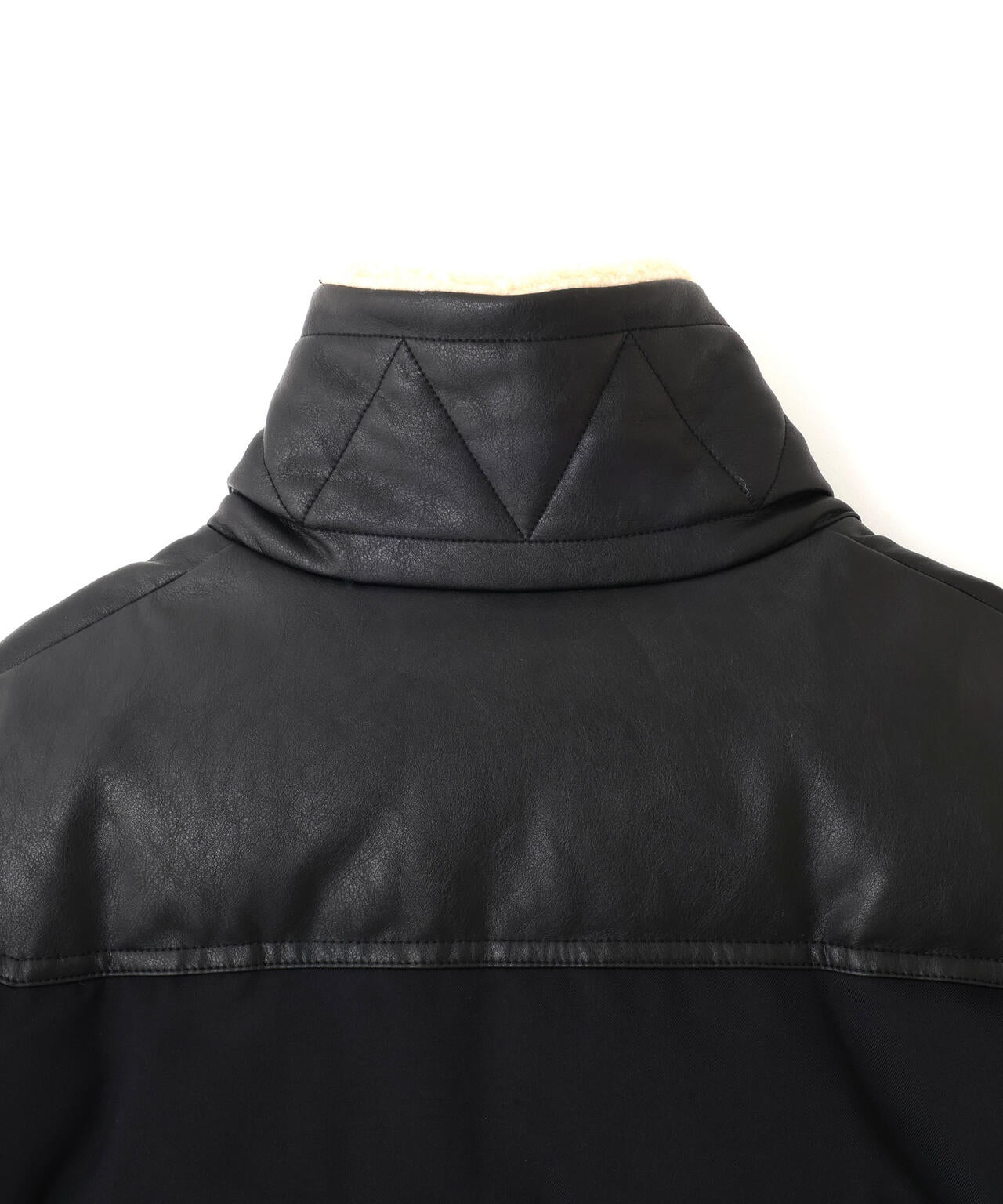 「西川ダウン(R)」ボアカラーサージショートダウン 6685214205