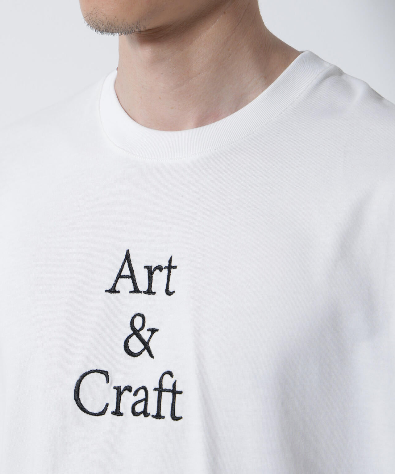 「Art & Craft」エディトリアル 刺繍Tシャツ 6685224218