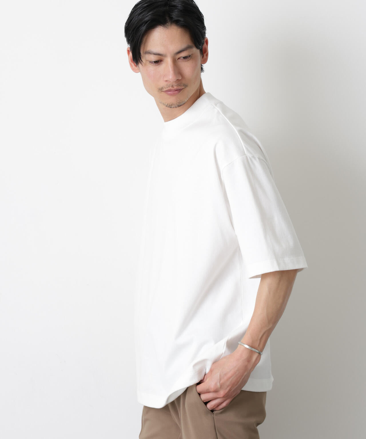 ソラーロワイドモックネックTシャツ 6686124203