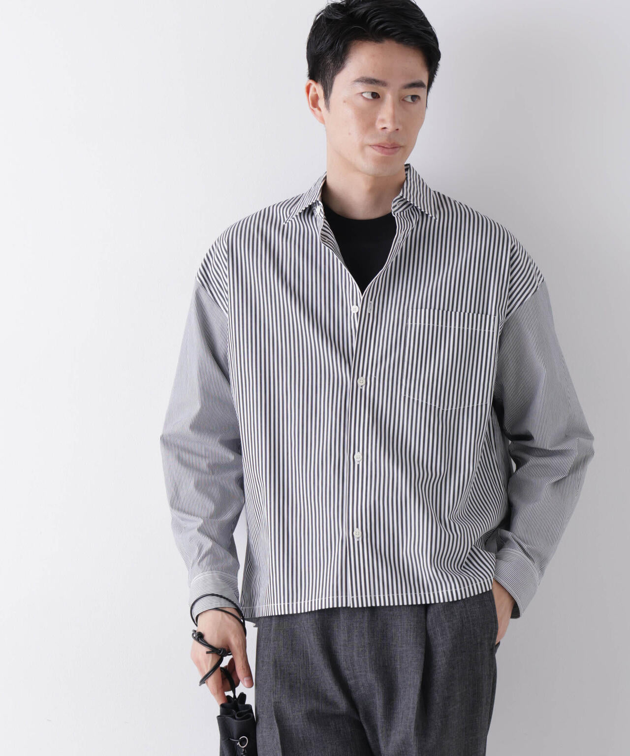 「James Fabric」 ボクシークロップドシャツブルゾン 6686220210