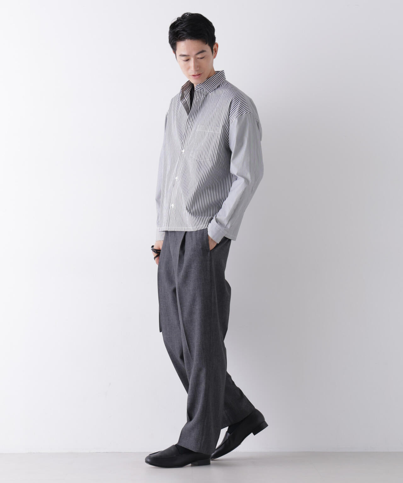 「James Fabric」 ボクシークロップドシャツブルゾン 6686220210