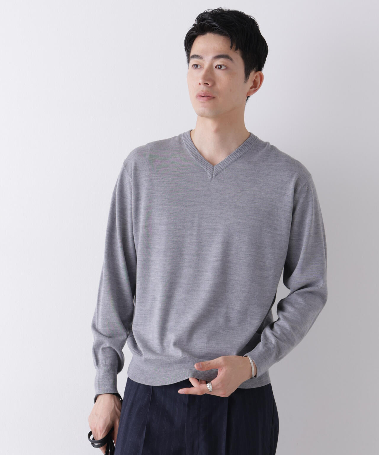 「毛玉レスニット」ファインゲージVネック 6686222204
