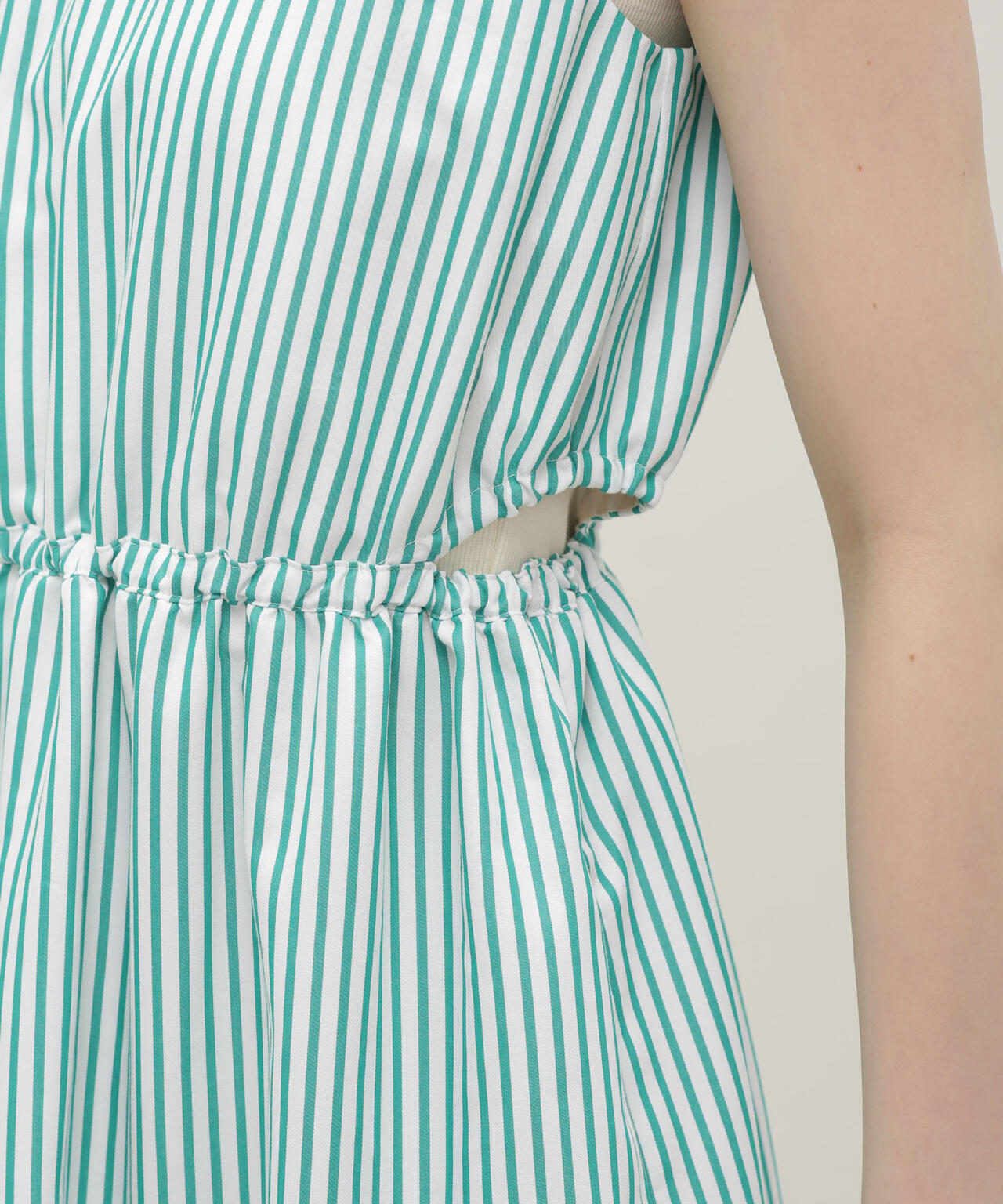 LB.03/ウエストスリットノースリーブワンピース 6693119304