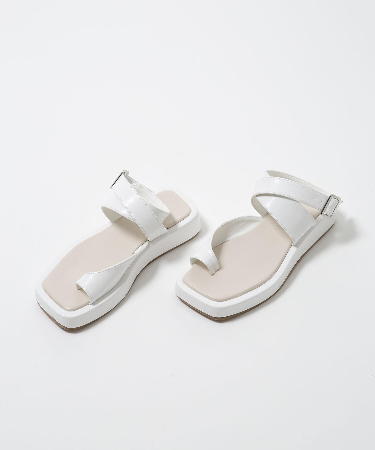 LB.03/クロスストラップサンダル 6693135305