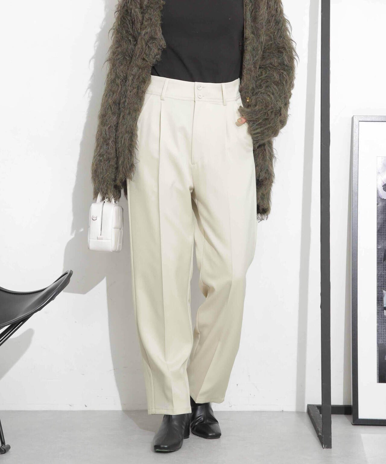タックテーパードパンツ 6693227309