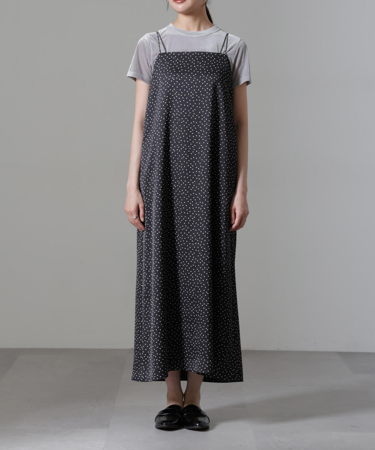 ドットプリントサテンキャミワンピース 6694219328