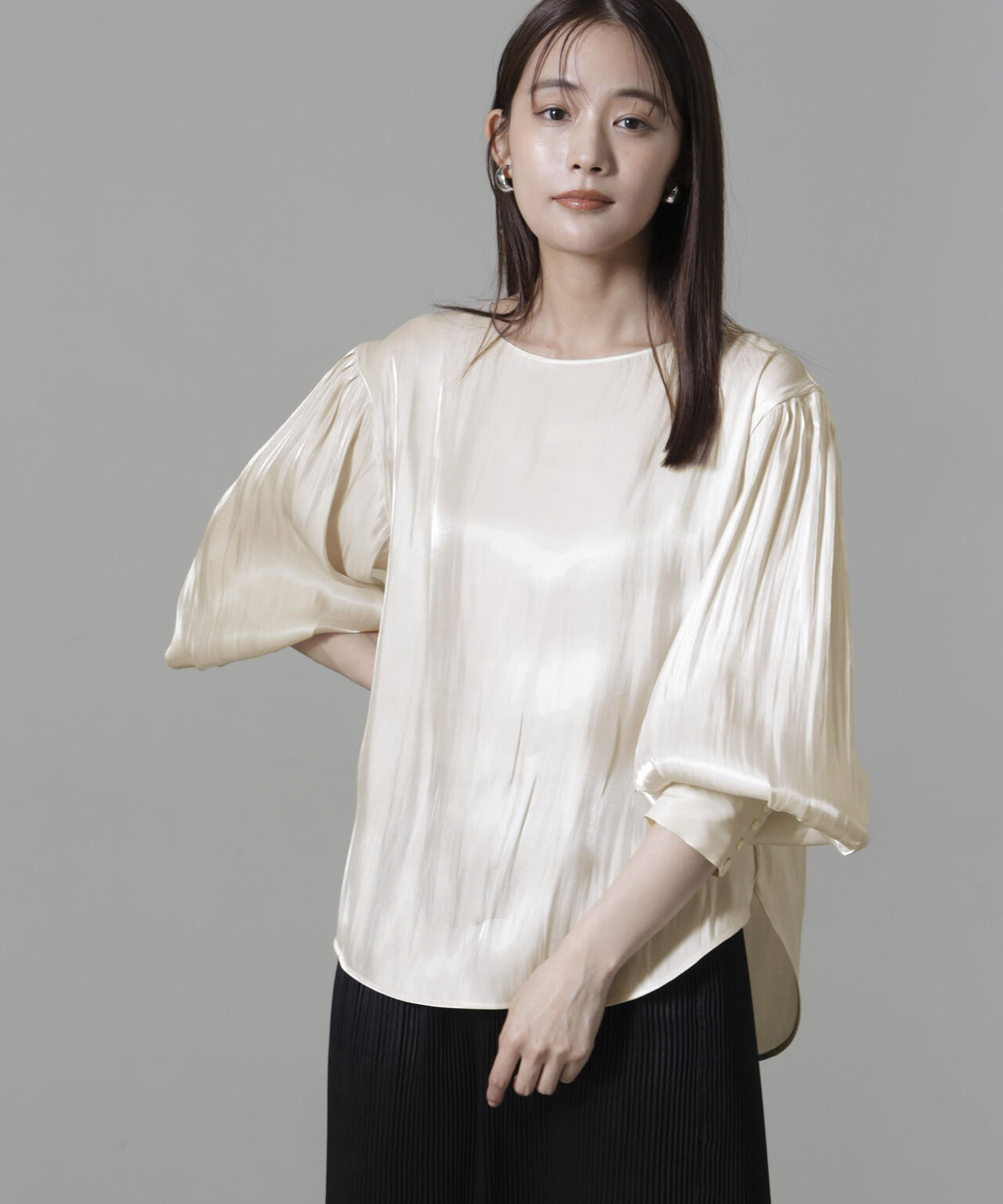 ブライトシアーギャザーブラウス 6694220305