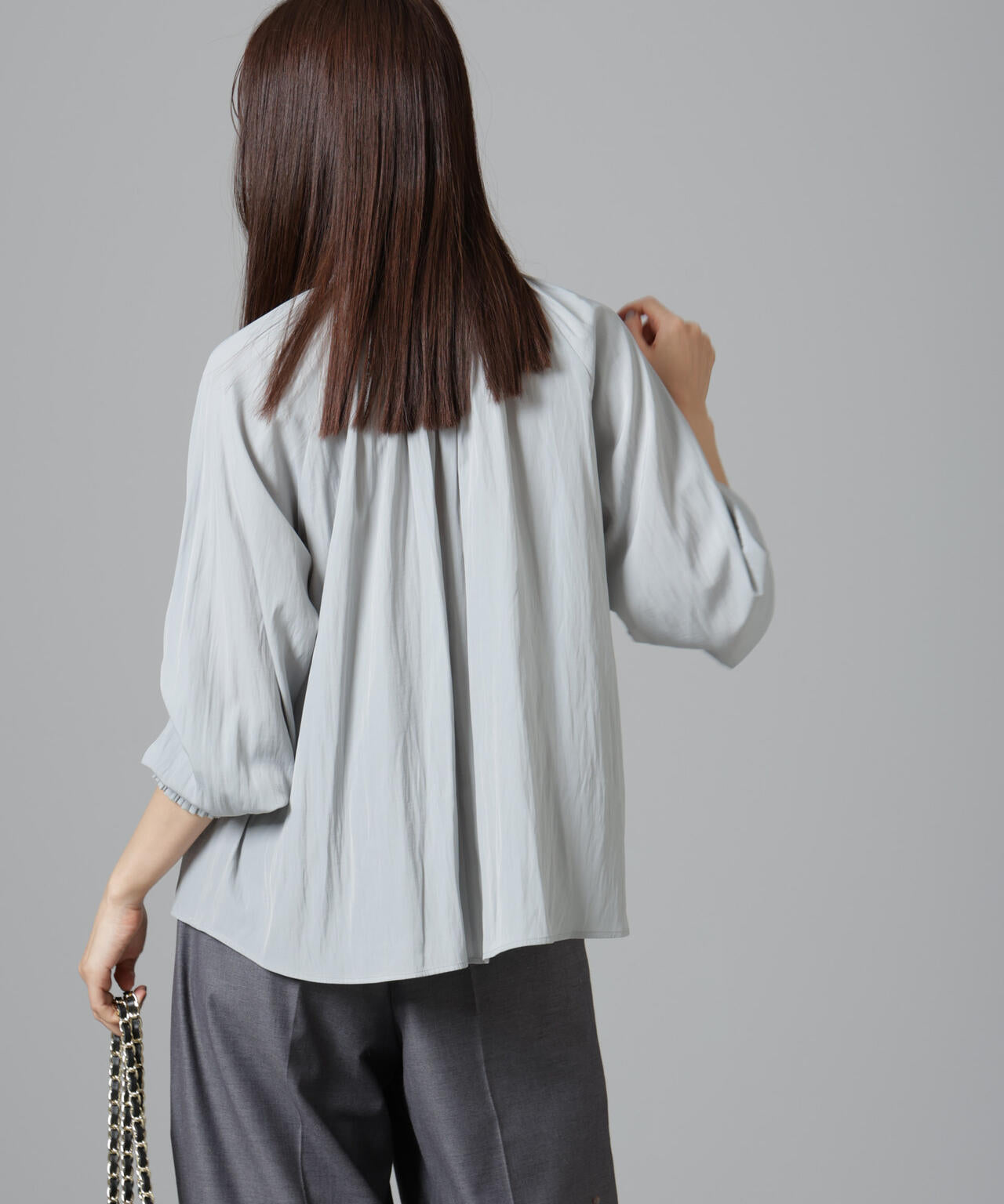 シャーリングネックボウタイブラウス 6694220325