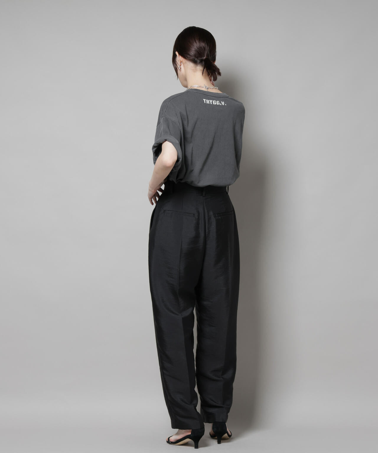 ツイルウェーブタックバレルパンツ 6695227309