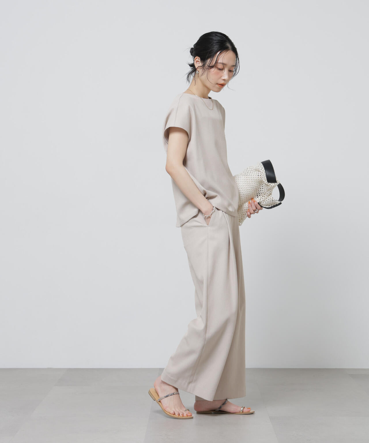 「Meaningful Continuity」coveross(R)EOSブッチャーノースリブラウス×パンツセットアップ 6696119307