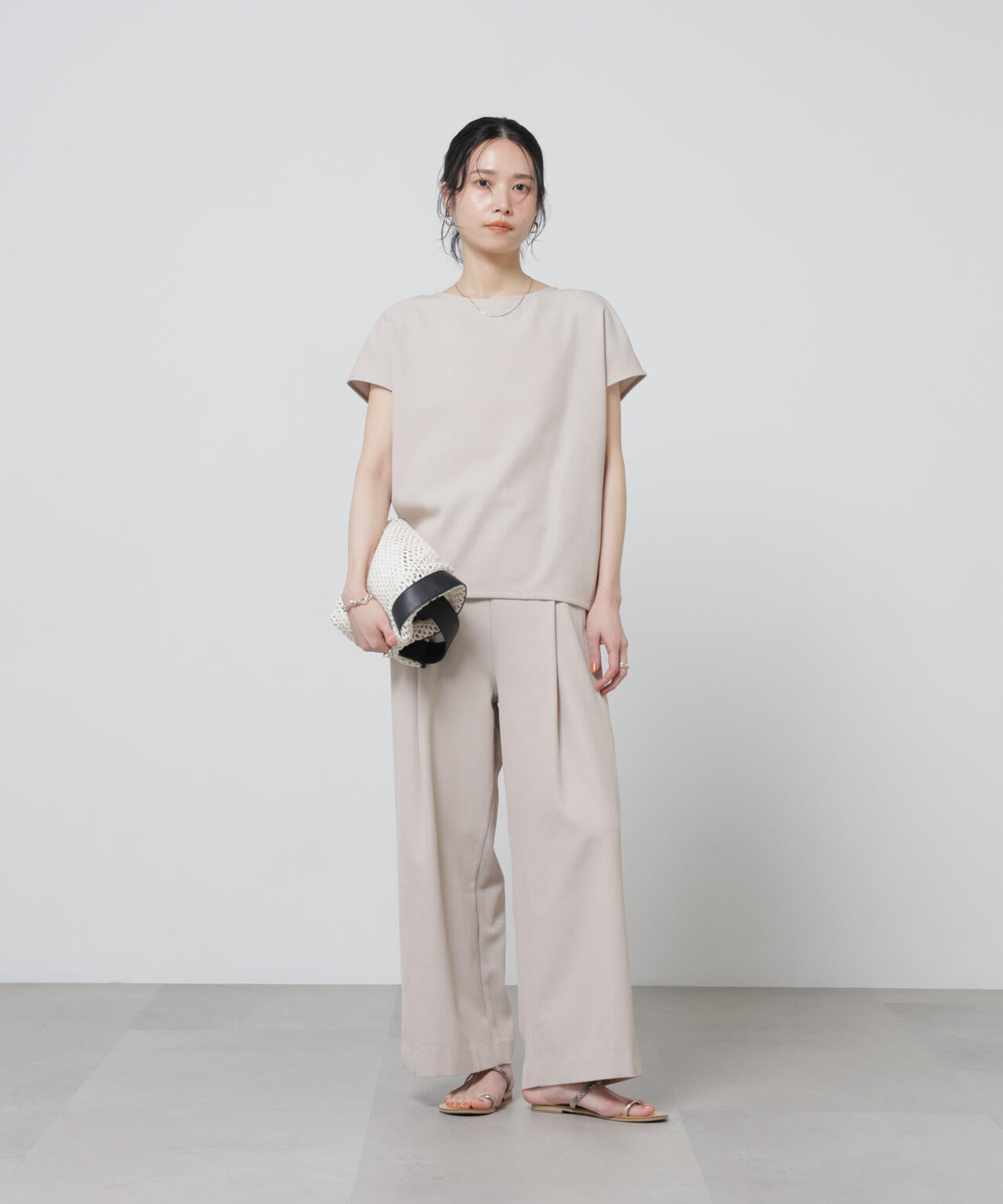 「Meaningful Continuity」coveross(R)EOSブッチャーノースリブラウス×パンツセットアップ 6696119307