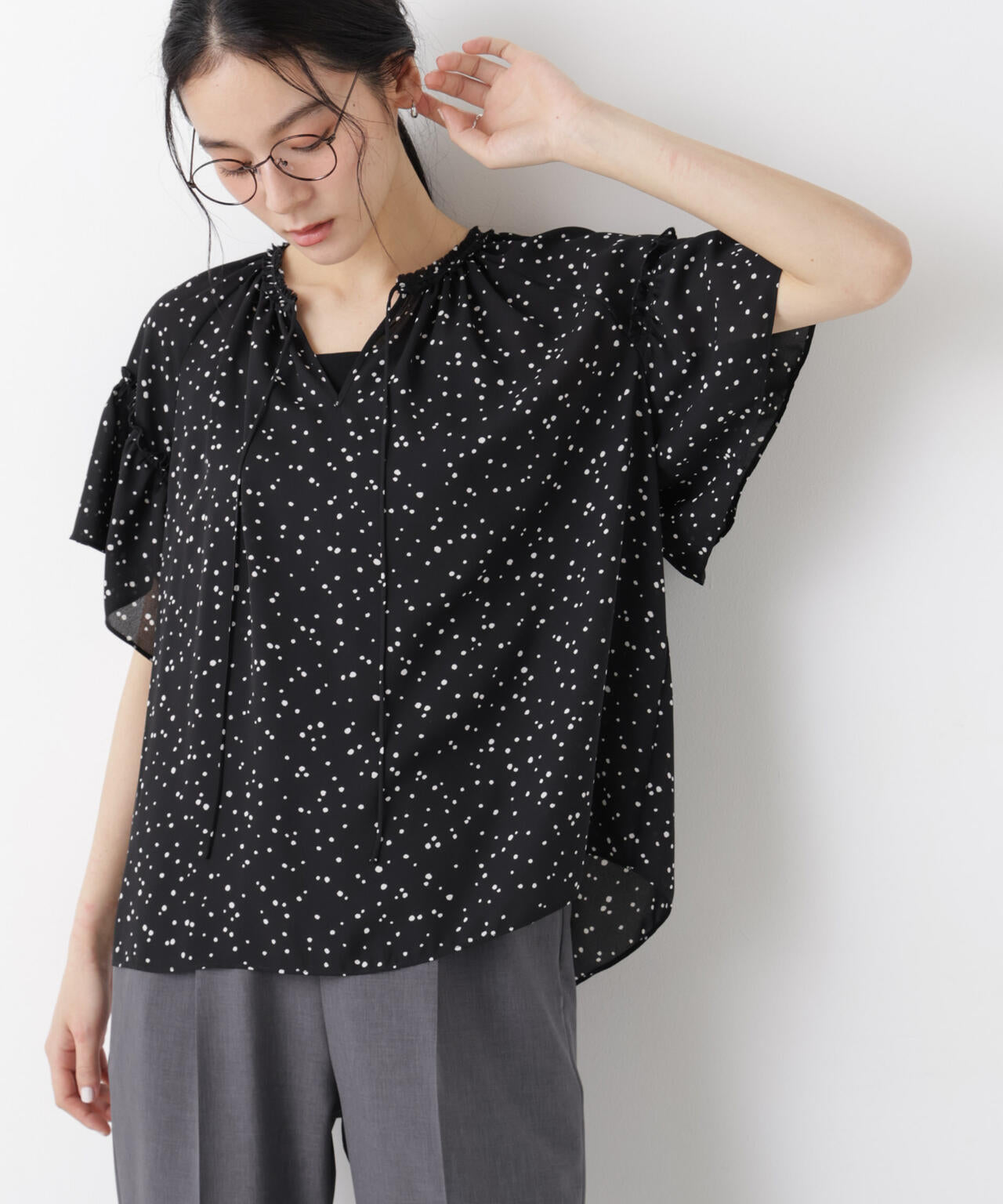 ドットプリントギャザーブラウス 6696121309