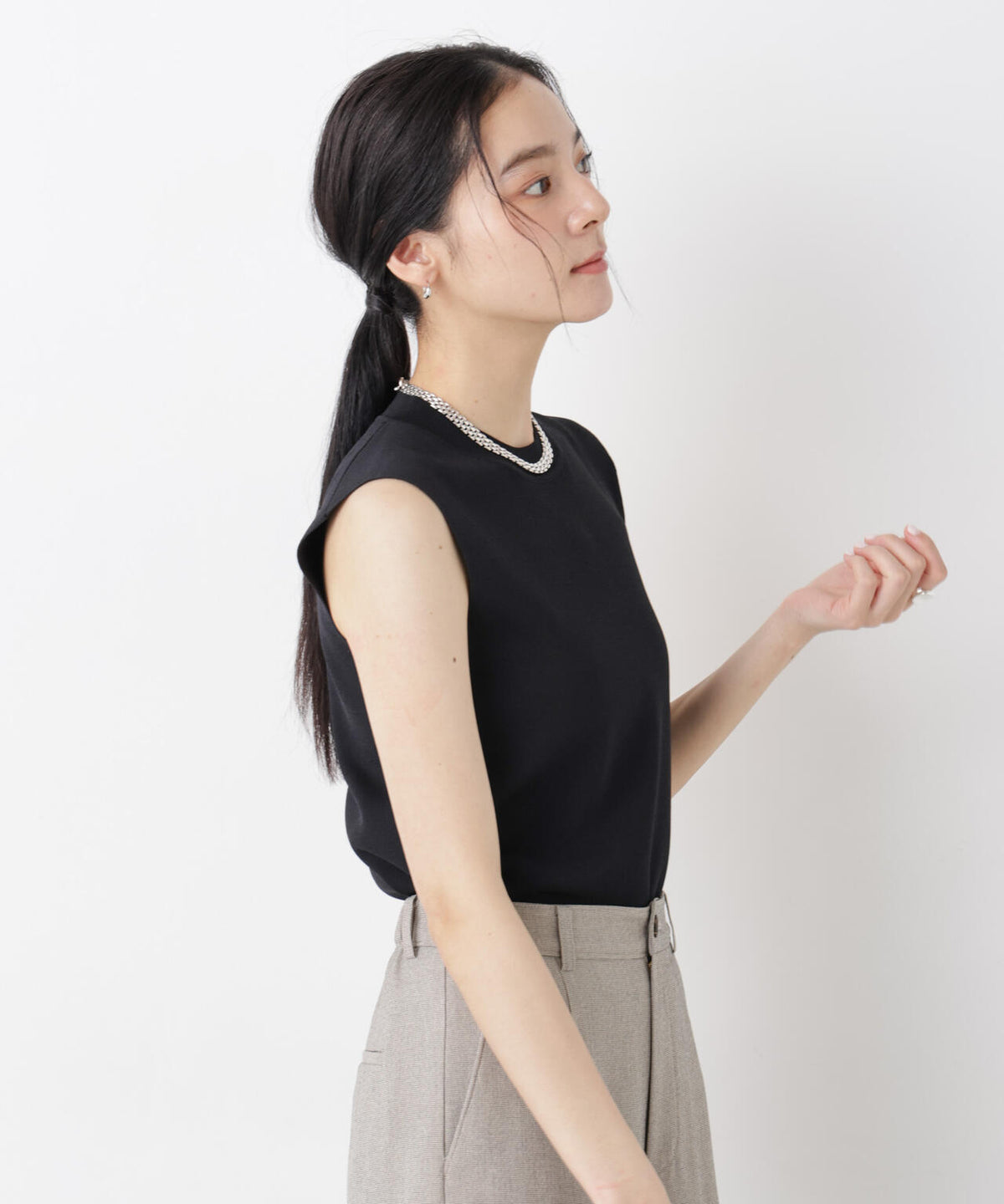 SUMMER VEIL KNIT 総針ノースリーブニット 6696122323