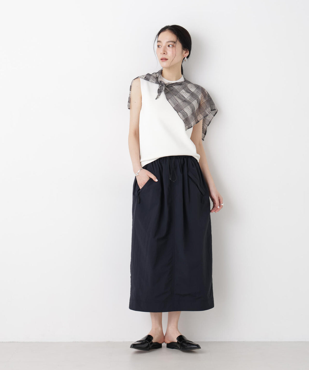 SUMMER VEIL KNIT 総針ノースリーブニット 6696122323