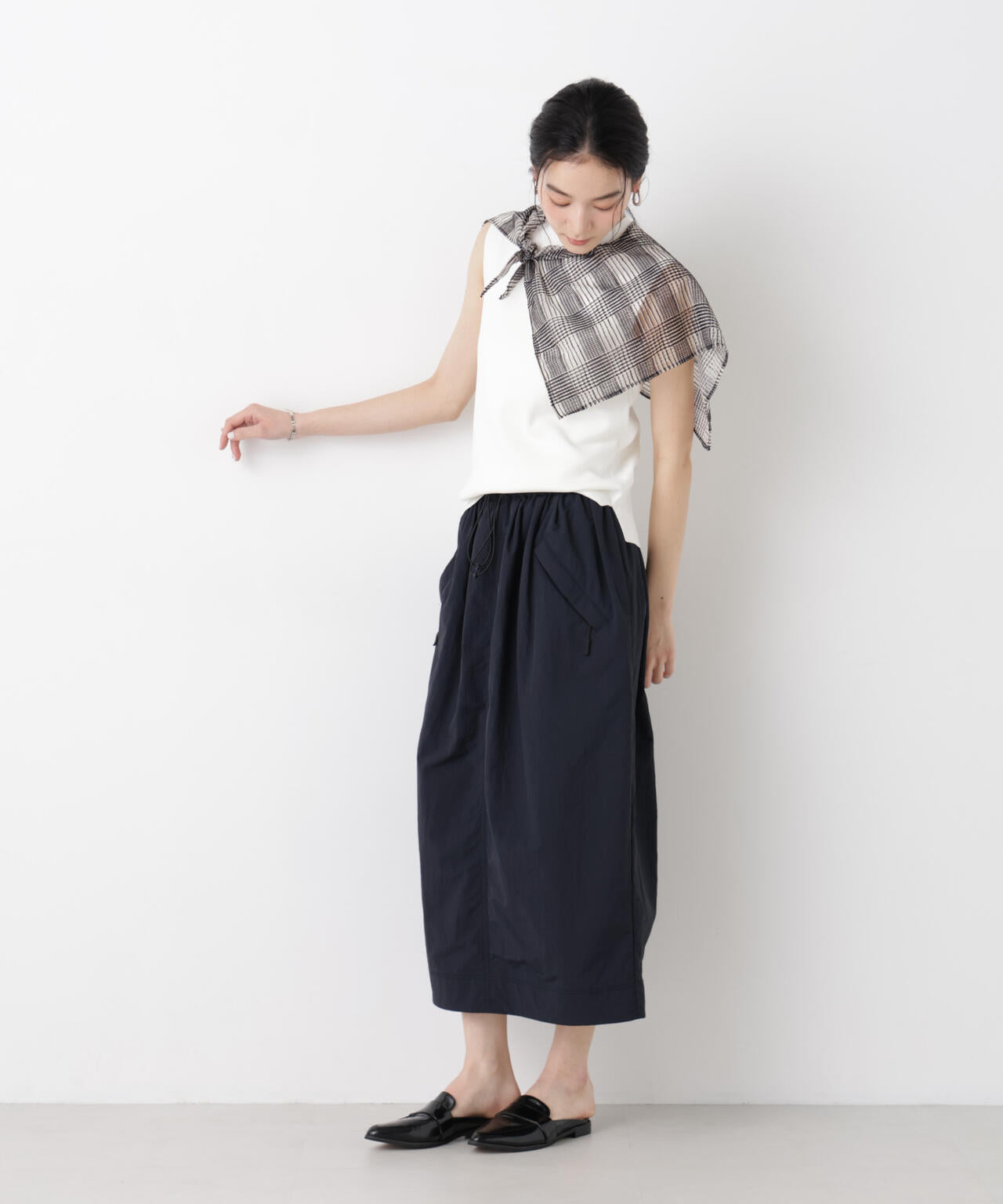 SUMMER VEIL KNIT 総針ノースリーブニット 6696122323