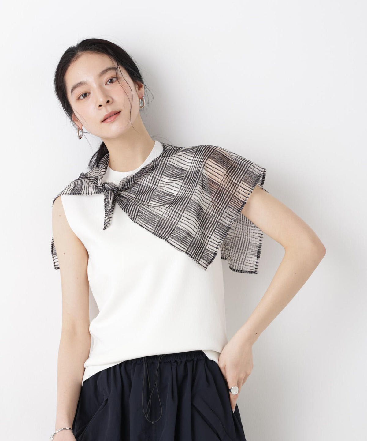 SUMMER VEIL KNIT 総針ノースリーブニット 6696122323