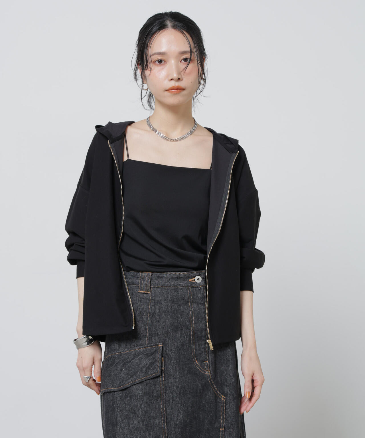 「Meaningful Continuity」coveross(R)ツイル調冷感プレーティング天竺パーカー 6696123303