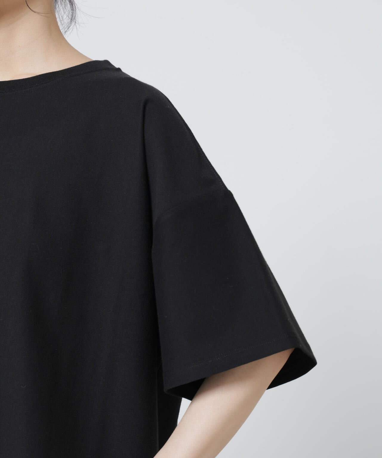 「Meaningful Continuity」coveross(R)ツイル調冷感プレーティング天竺Tシャツ 6696124314