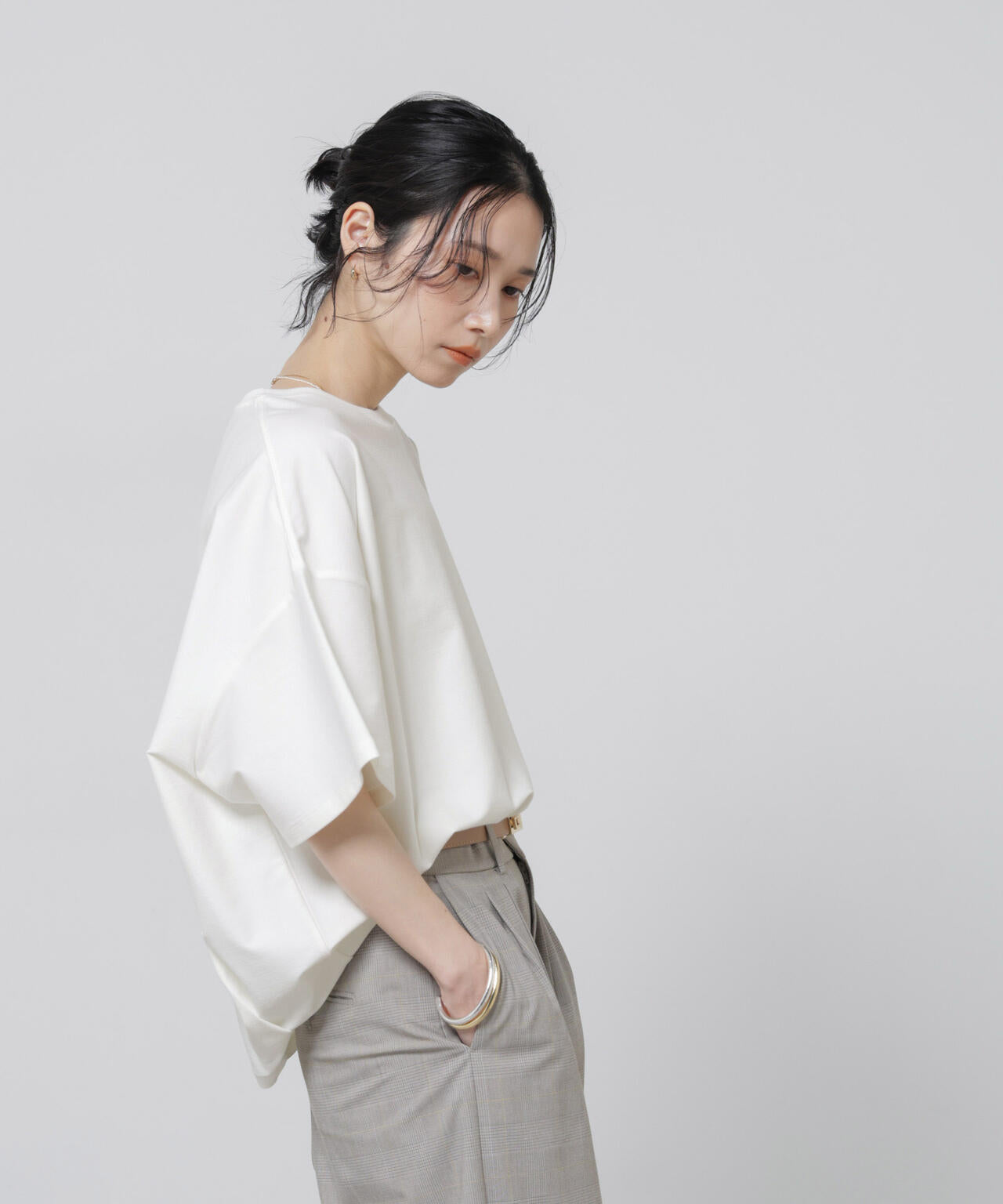 「Meaningful Continuity」coveross(R)ツイル調冷感プレーティング天竺Tシャツ 6696124314