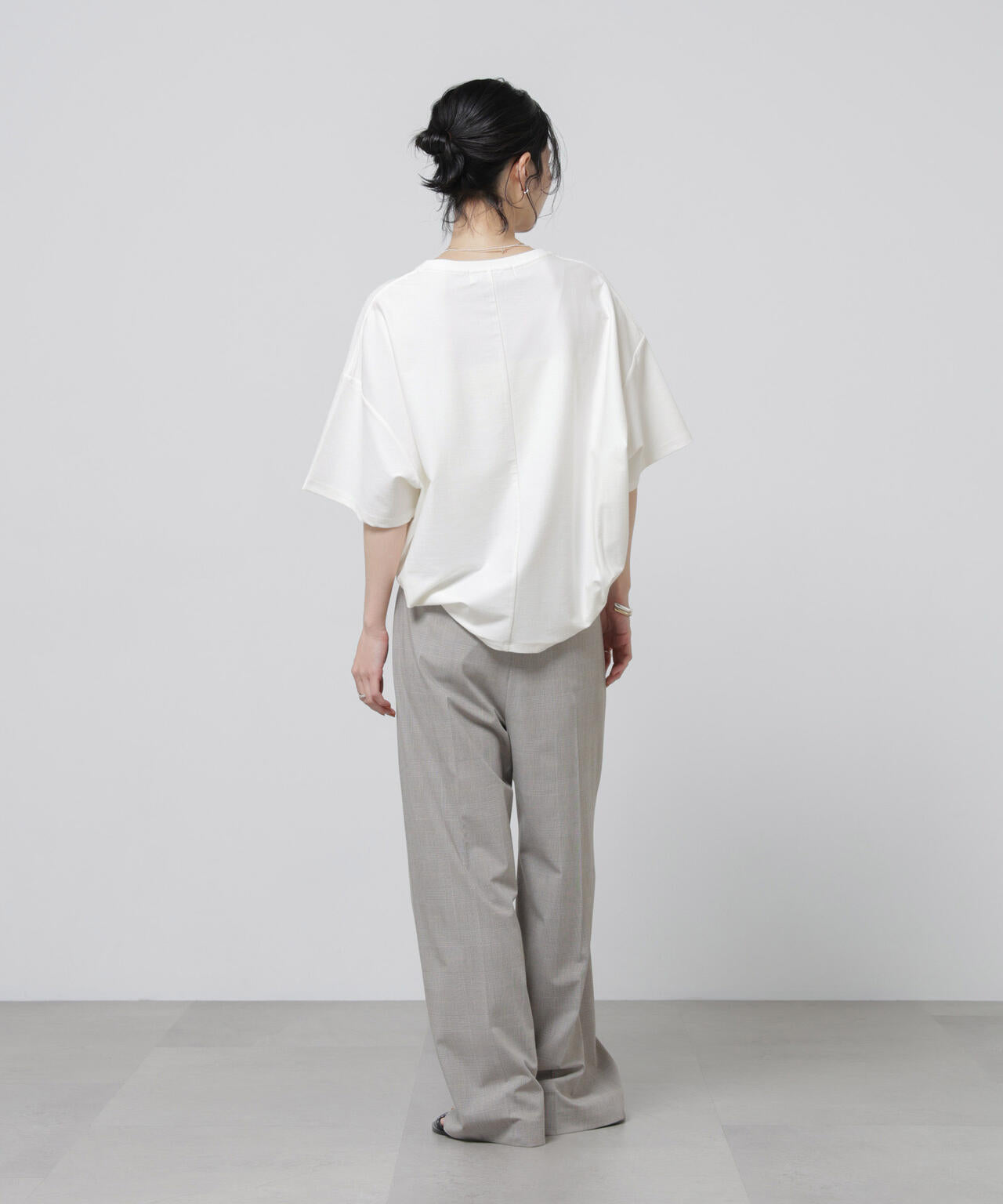 「Meaningful Continuity」coveross(R)ツイル調冷感プレーティング天竺Tシャツ 6696124314