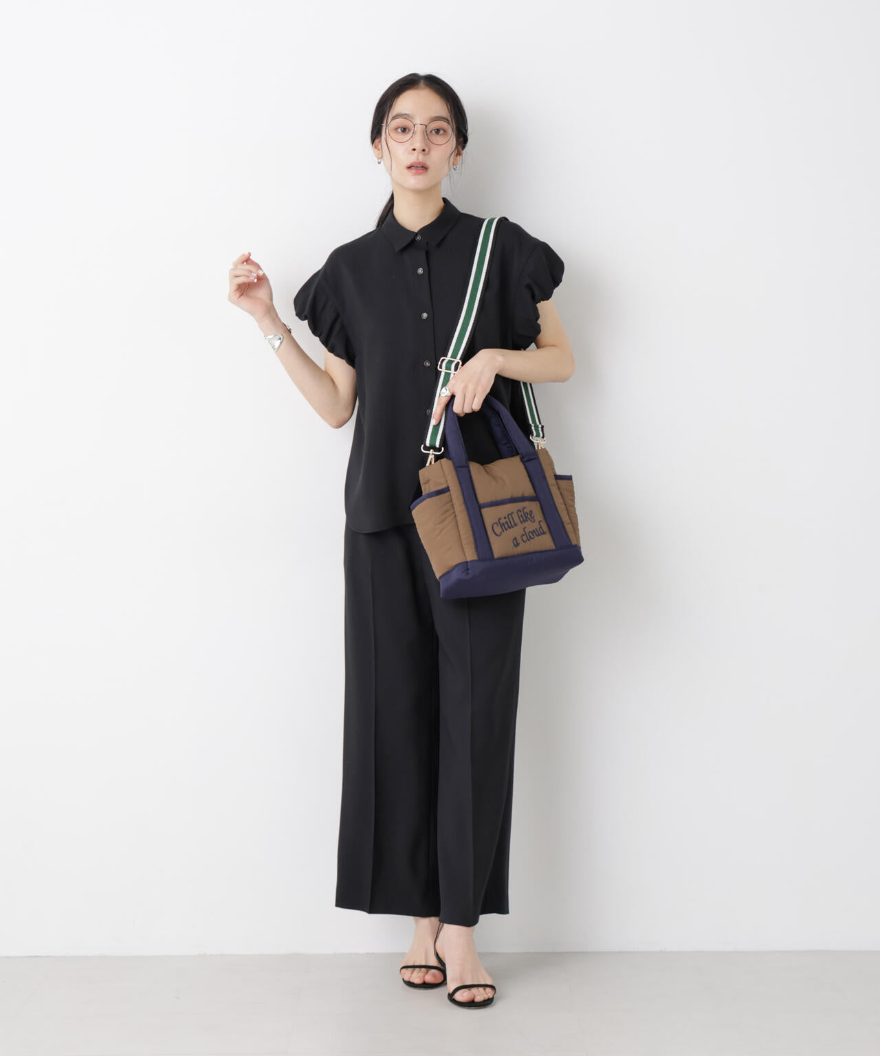 刺繍入りパフトート 6696132306