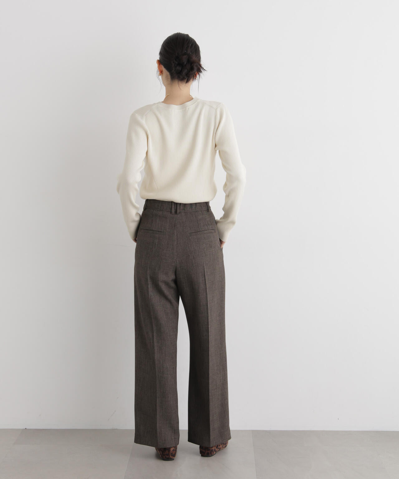 シャンブレーシャークスキンタックセミワイドパンツ(セットアップ可) 6696227302