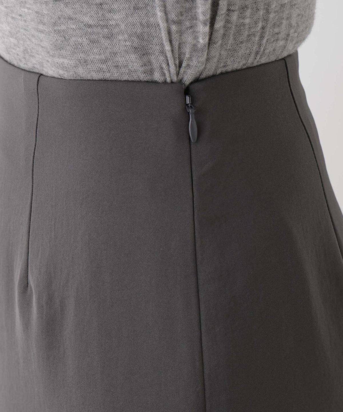 ダルサテンバックフレアナロースカート 6696230314
