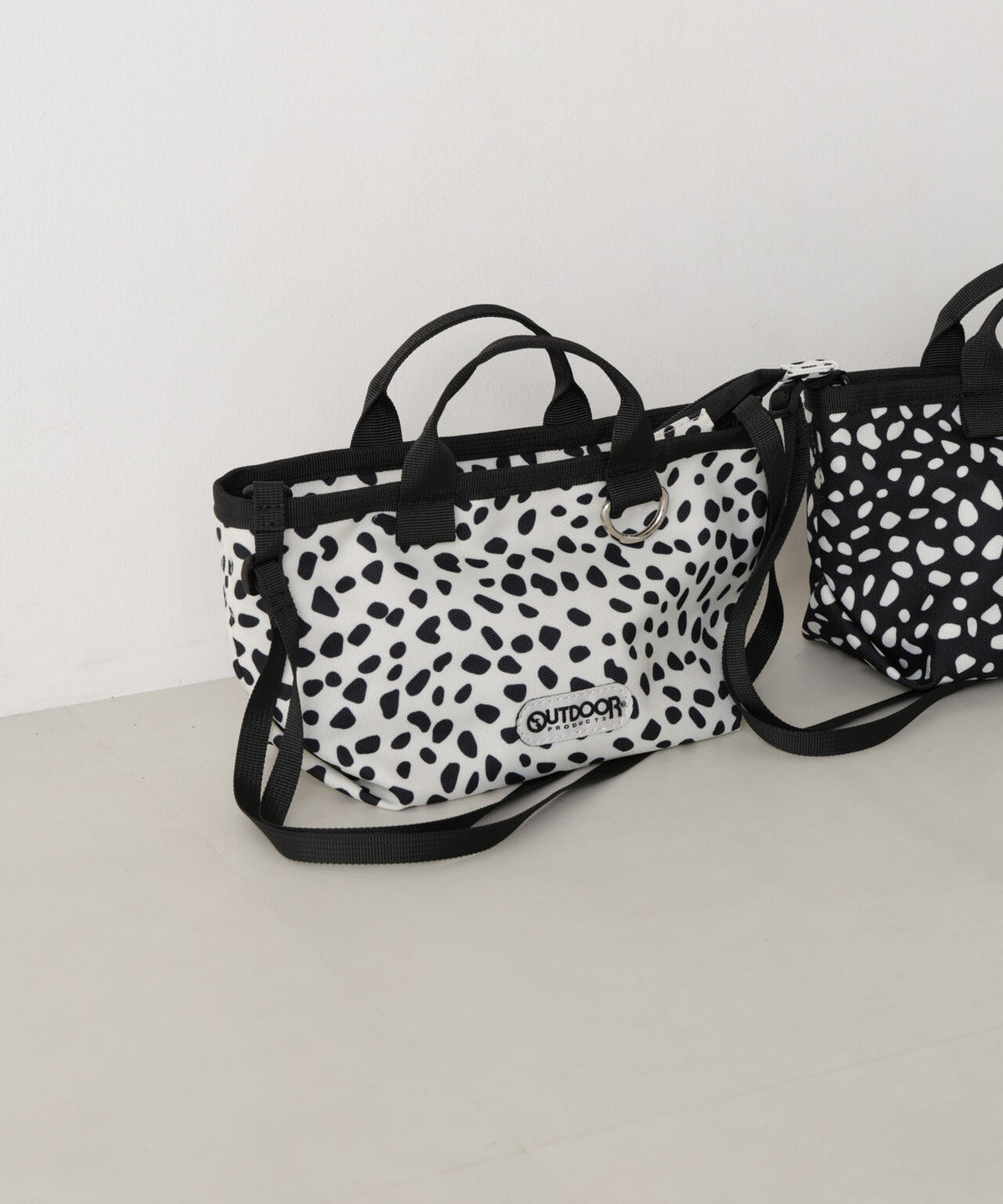OUTDOOR PRODUCTS/【別注】OUTDOOR PRODUCTS Boat Shaped Mini Bag 6696232305