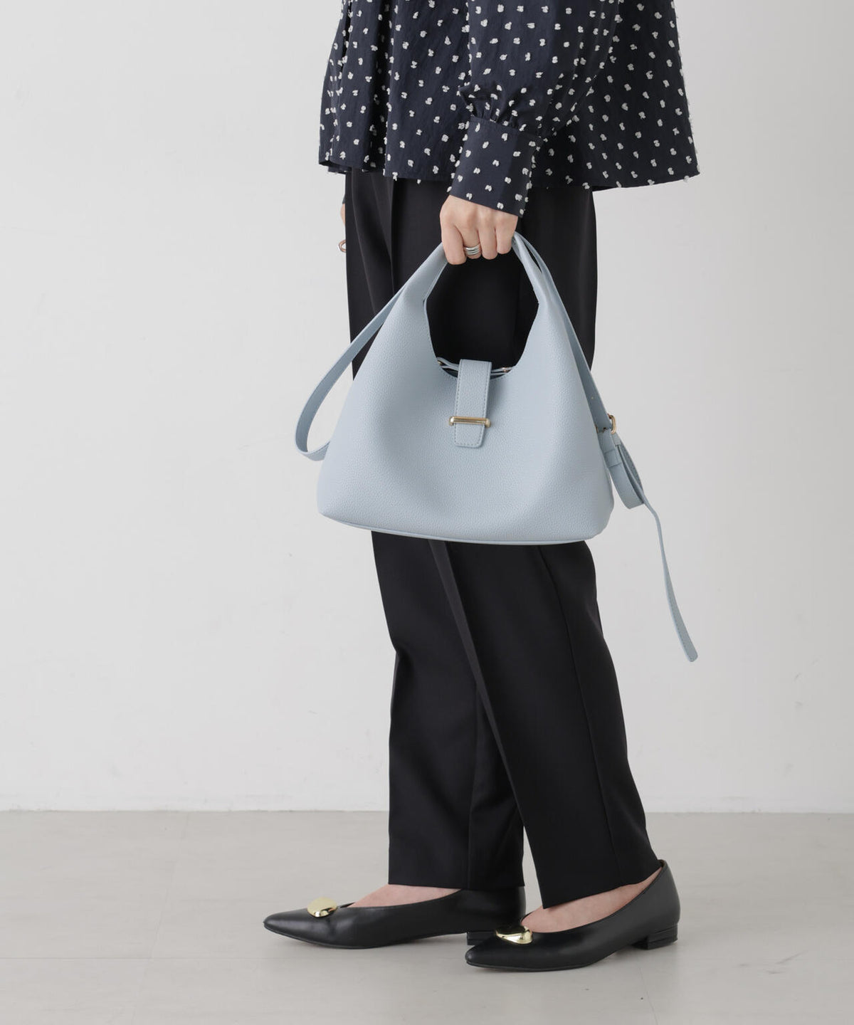 ベルトフォルムミニバッグ 6696232311