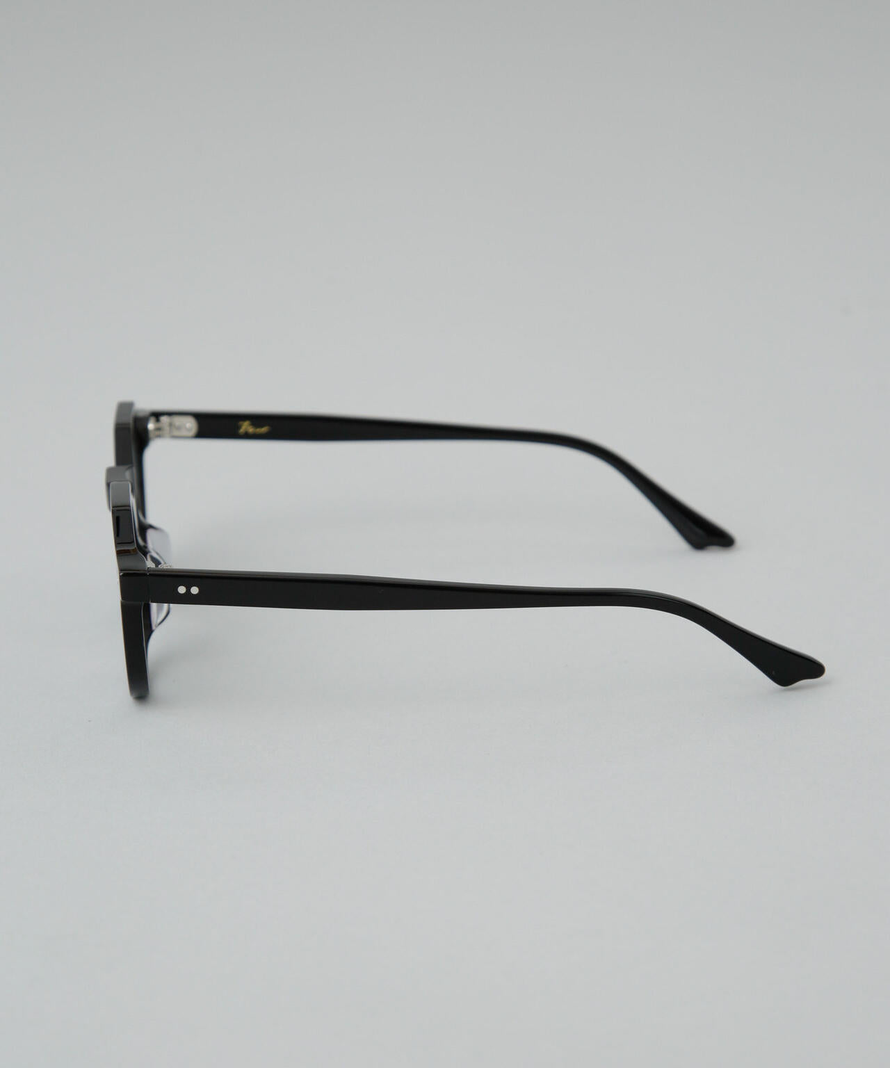 NEW.(Few.)/F2 6704140010