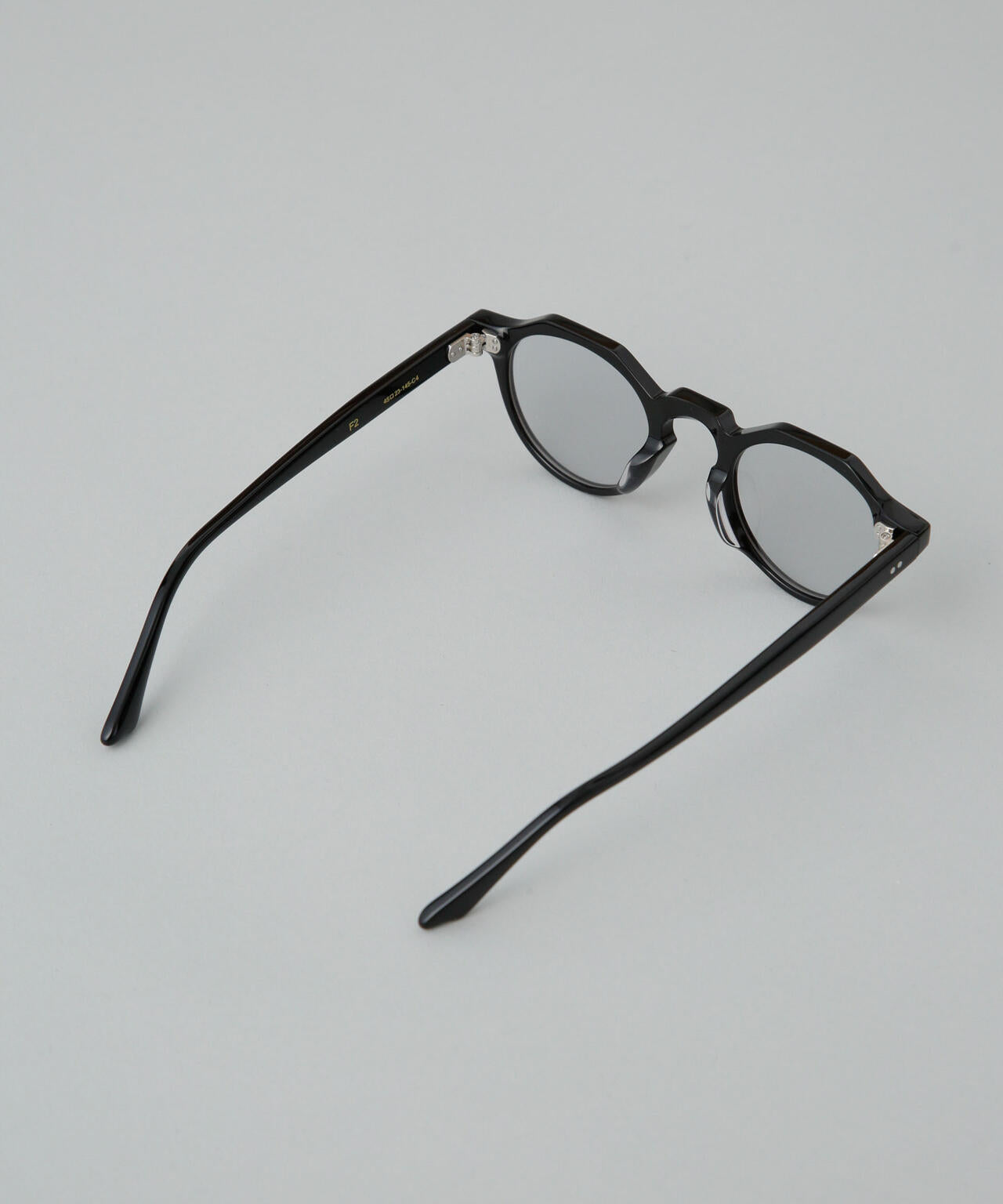 NEW.(Few.)/F2 6704140010
