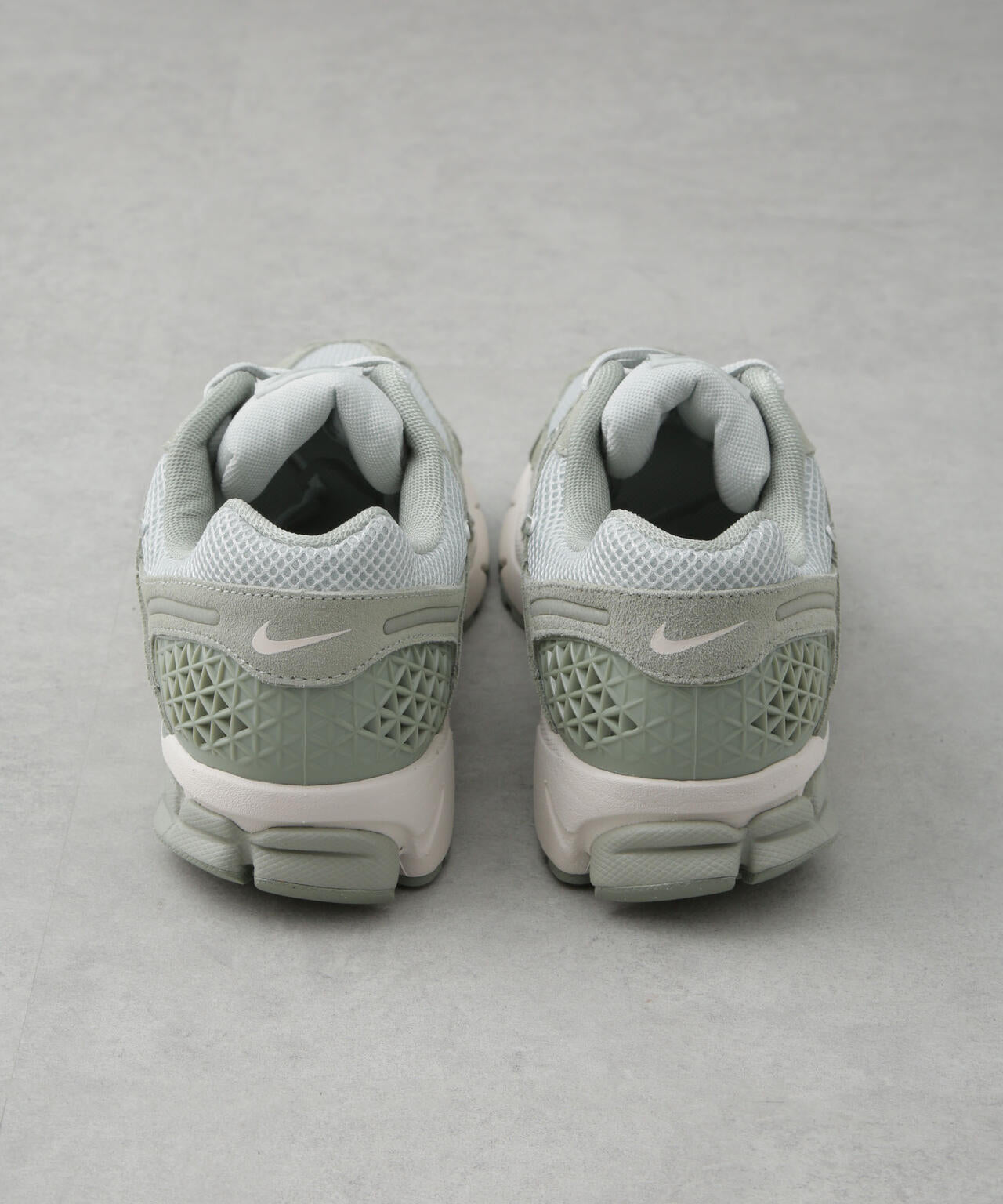 NIKE/ナイキ ズーム ボメロ 5 6704234147