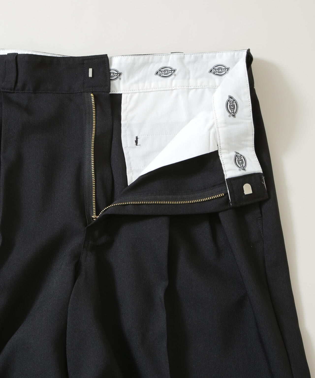 Dickies/別注 Wide Tuck Short Pants 6706128005