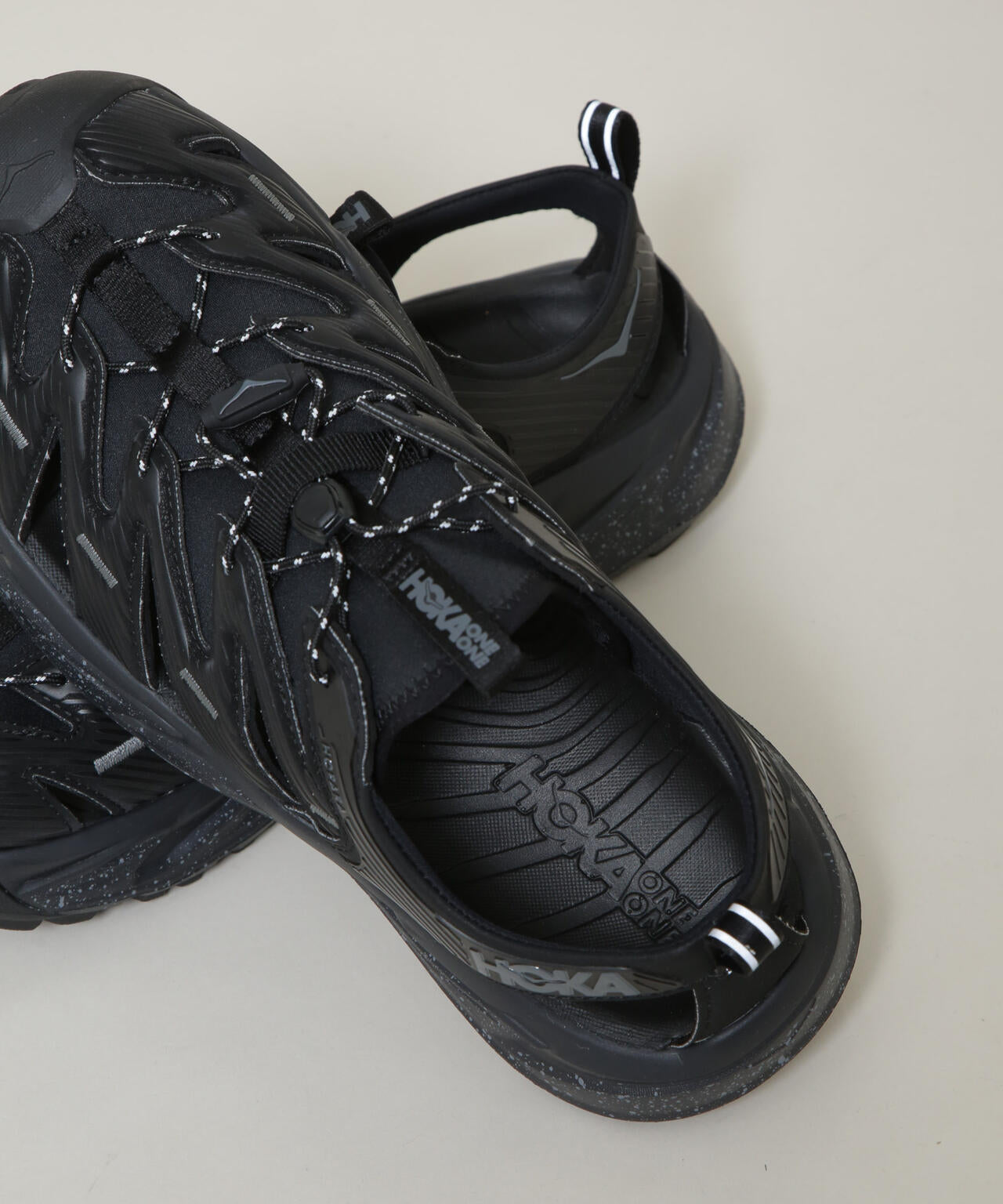 HOKA/U HOPARA 6706134042