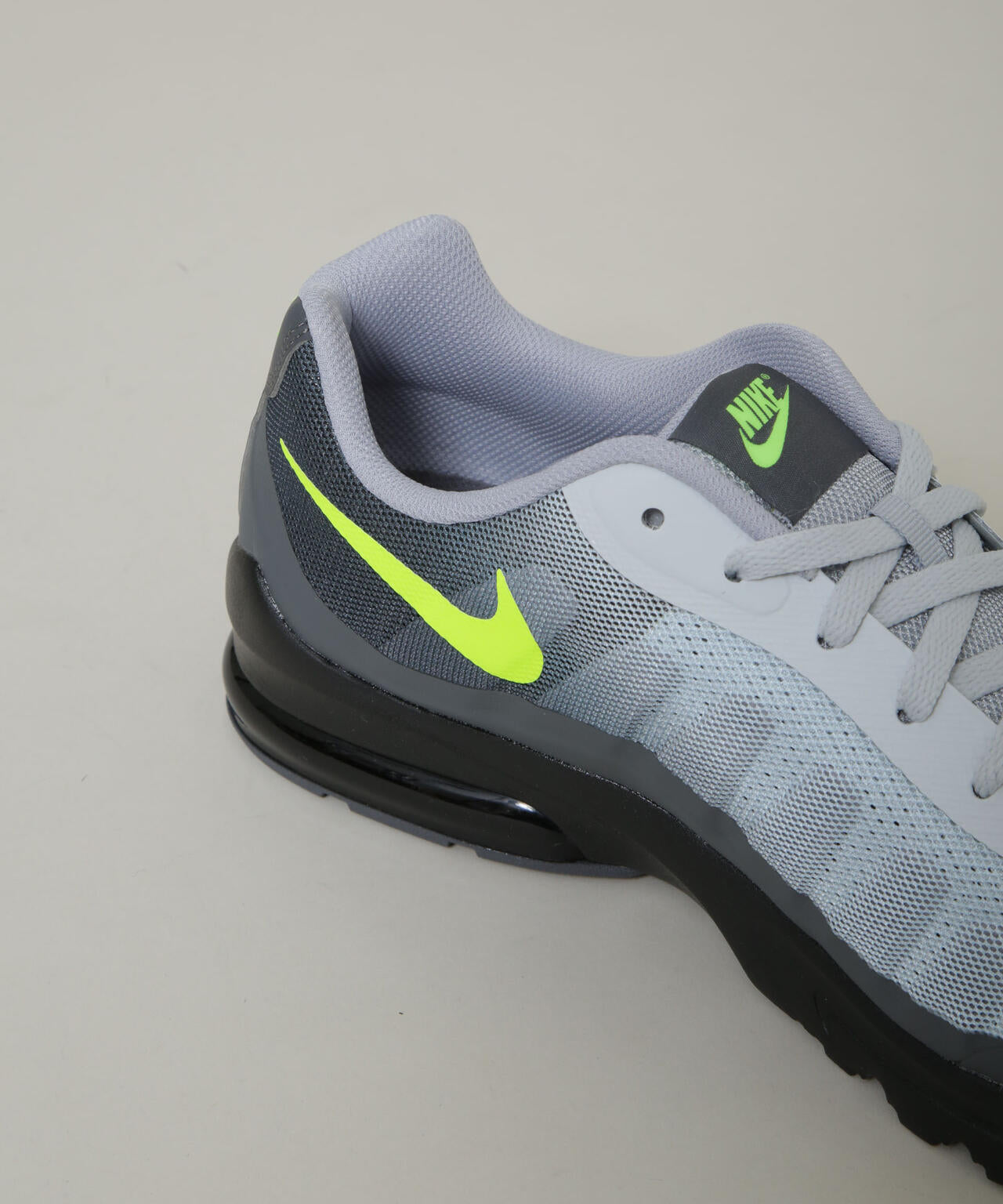 NIKE/ナイキ エア マックス インビガー 6706134054