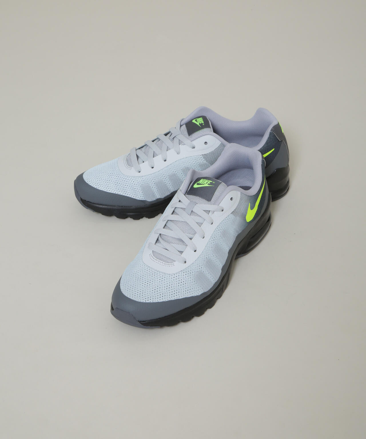 NIKE/ナイキ エア マックス インビガー 6706134054