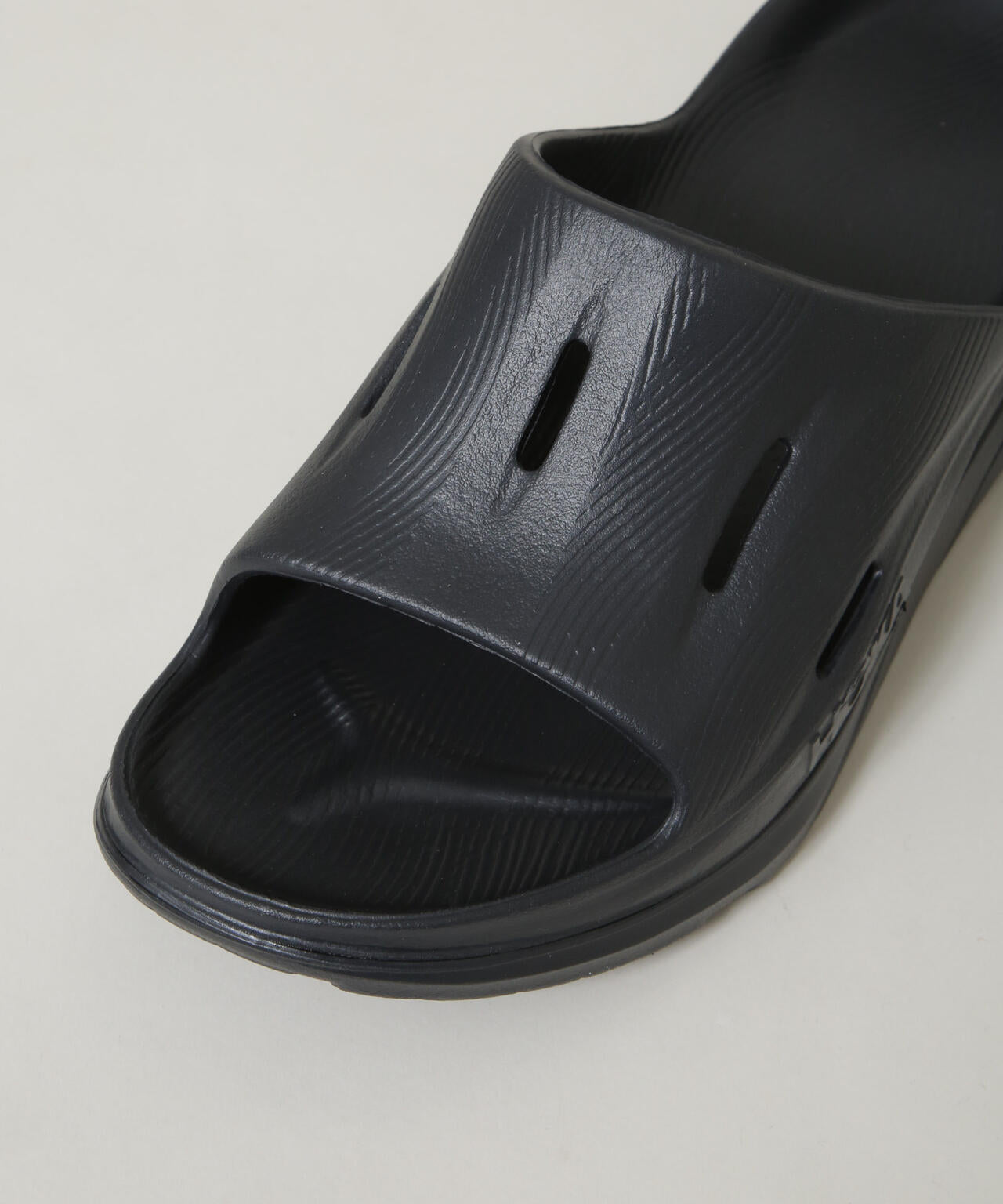 HOKA/U ORA RECOVERY SLIDE 3 6706135001