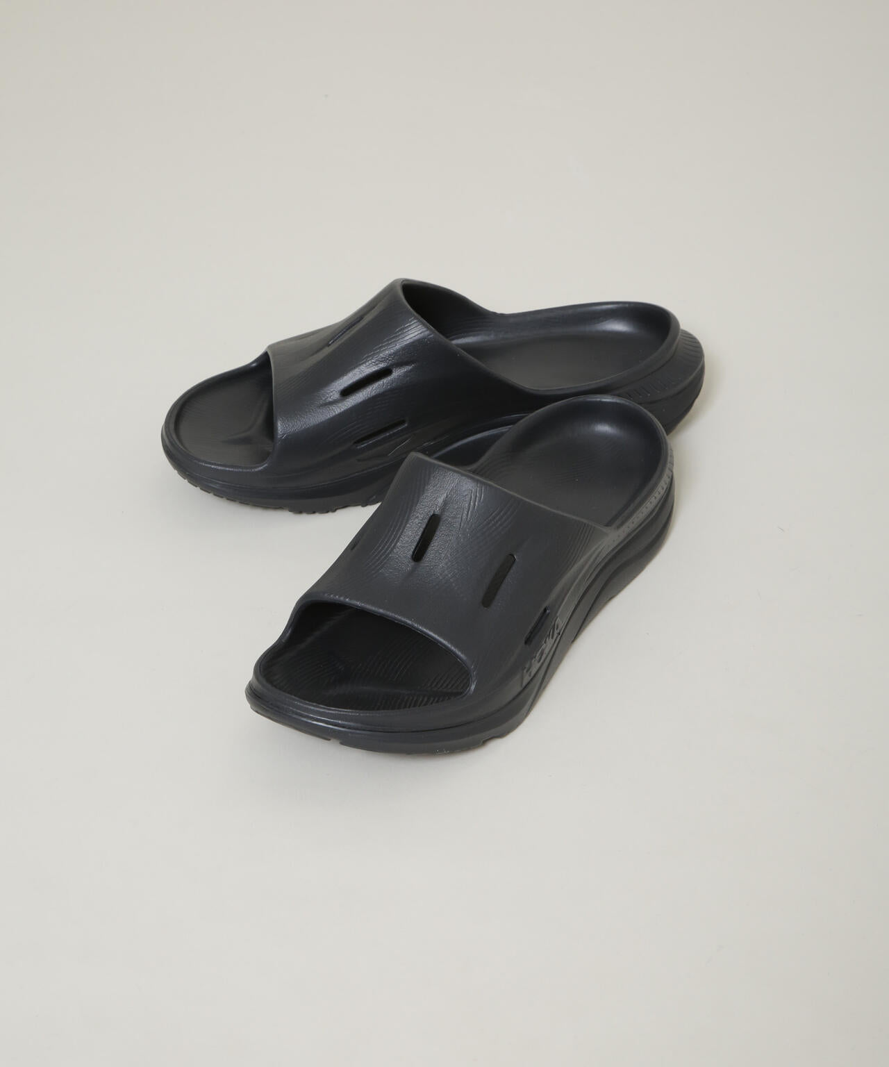 HOKA/U ORA RECOVERY SLIDE 3 6706135001