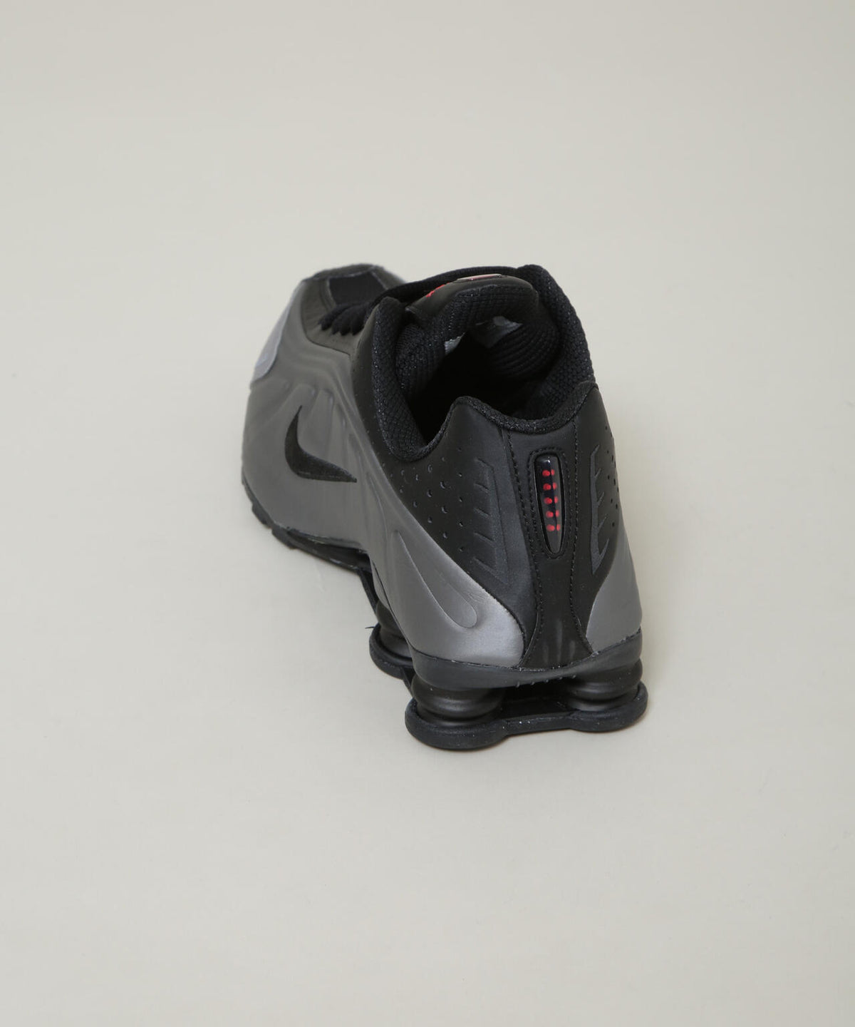 NIKE/ナイキ ショックス R4 6706234035